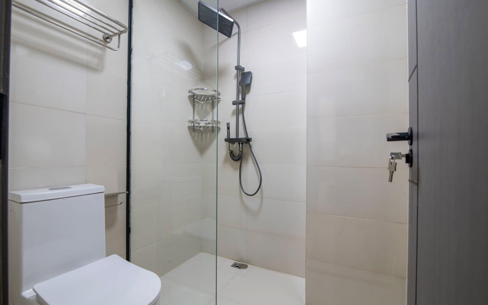 12th Floor 2BR with Rooftop Pool & City Views - Westlands