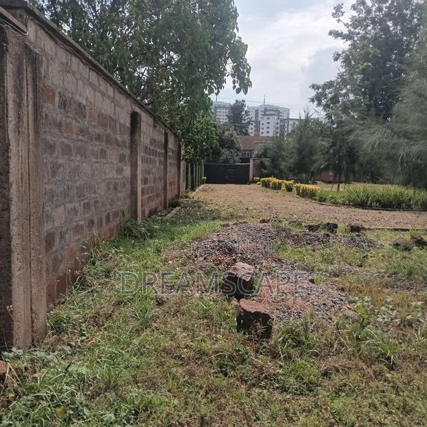 Kileleshwa 0.8 Plot for Sale 250m