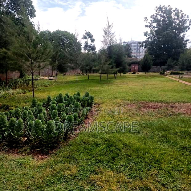 Kileleshwa 0.8 Plot for Sale 250m