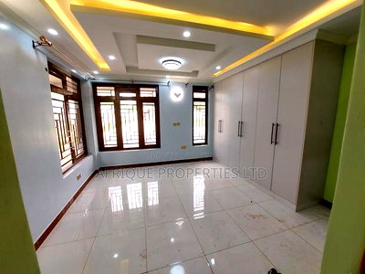 5bdrm Mansion in Thome for rent - Image 13