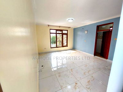 5bdrm Mansion in Thome for rent - Image 11