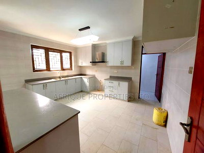 5bdrm Mansion in Thome for rent - Image 4