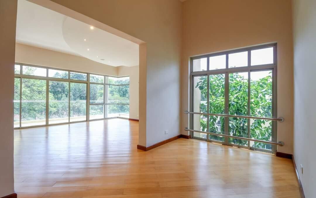 5-Ensuite Contemporary Villa on Half-Acre – Karen
