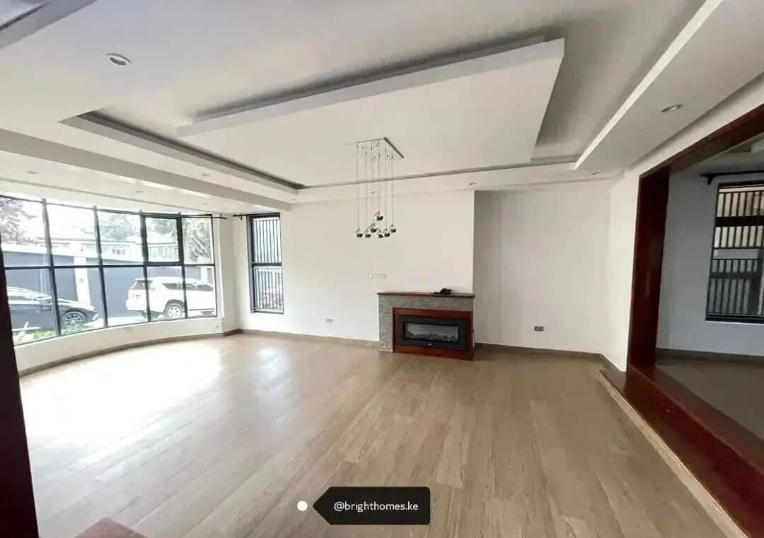 5-Ensuite Townhouse with Fireplace & DSQ in Lavington