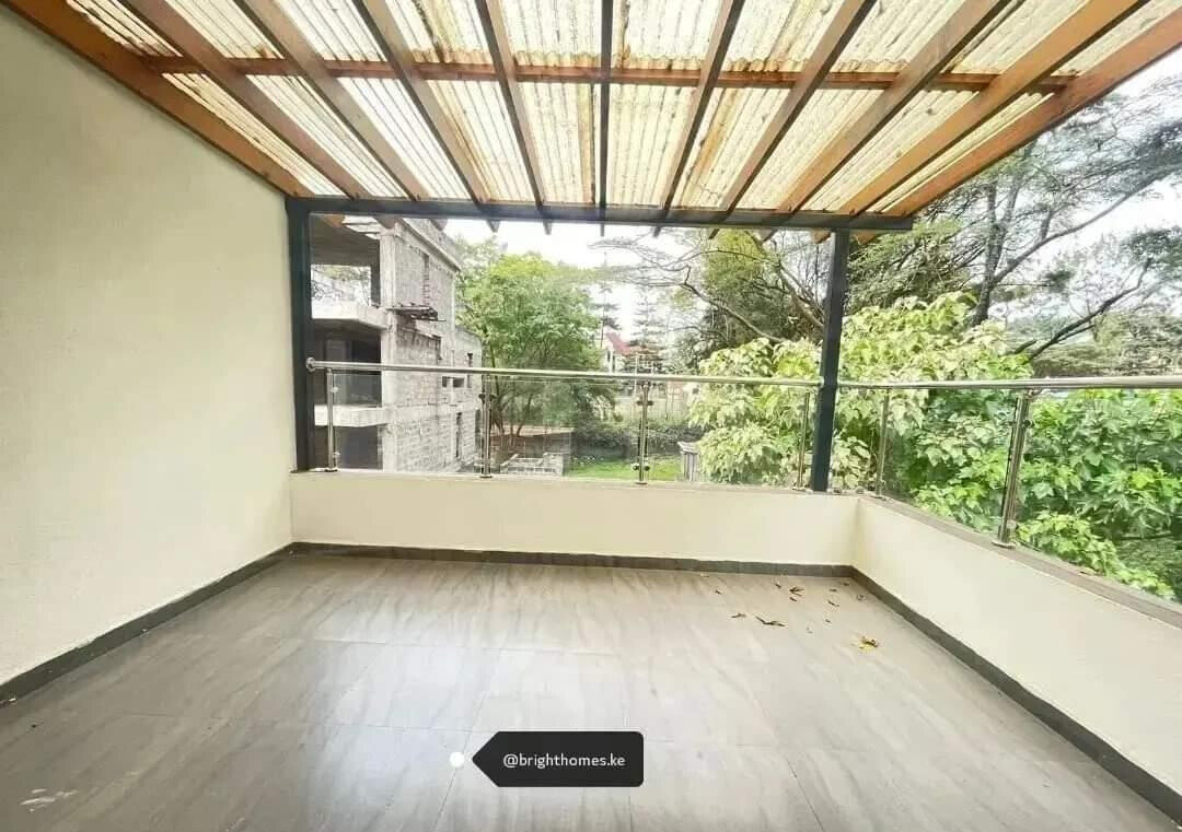 5-Ensuite Townhouse with Fireplace & DSQ in Lavington