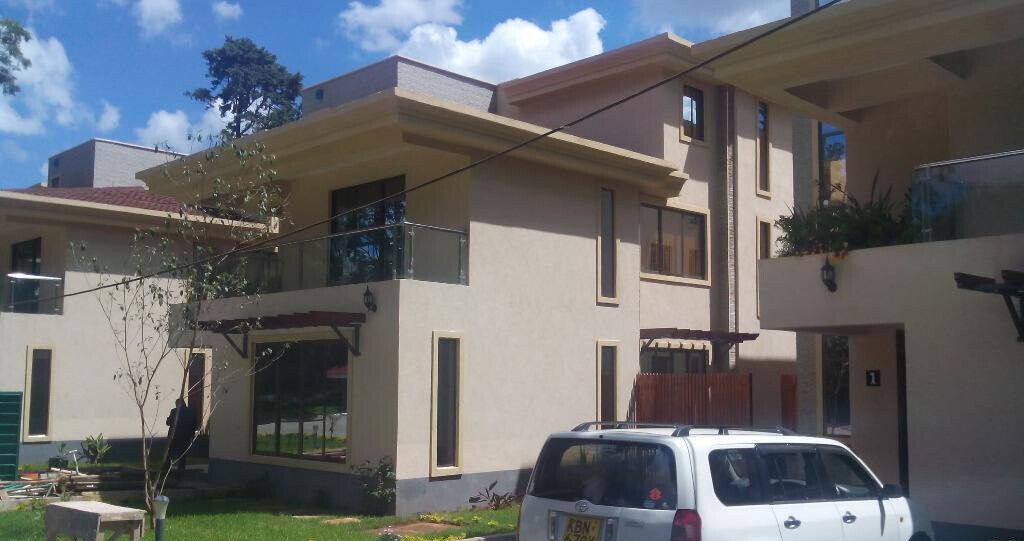 5-Ensuite Townhouse with Jacuzzi & Study - Lavington Gated Community