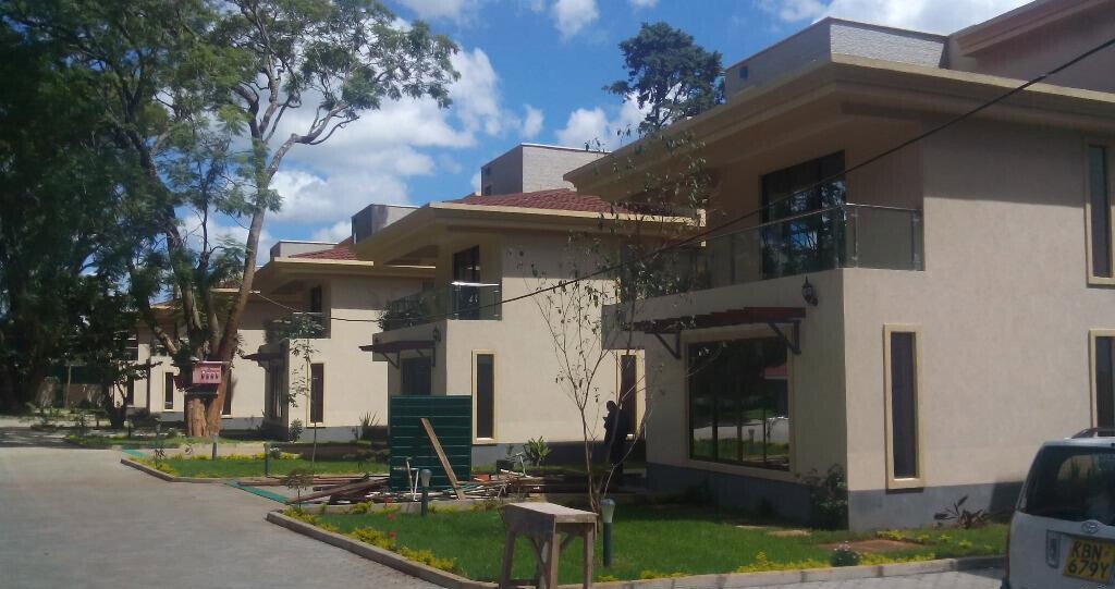 5-Ensuite Townhouse with Jacuzzi & Study - Lavington Gated Community