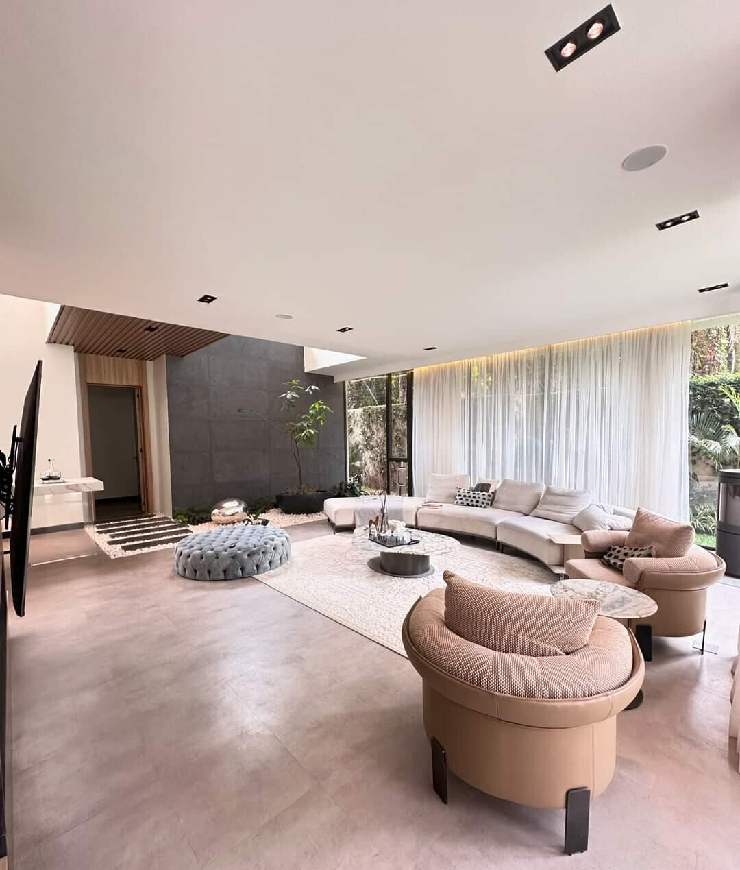 Smart Home 5BR Villa with Gated Security - Lavington