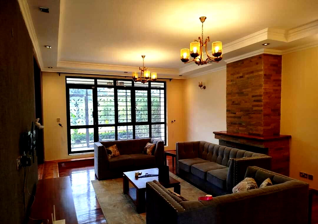 4-Ensuite Townhouse with Servant Quarters & 6-Car Parking – Karen