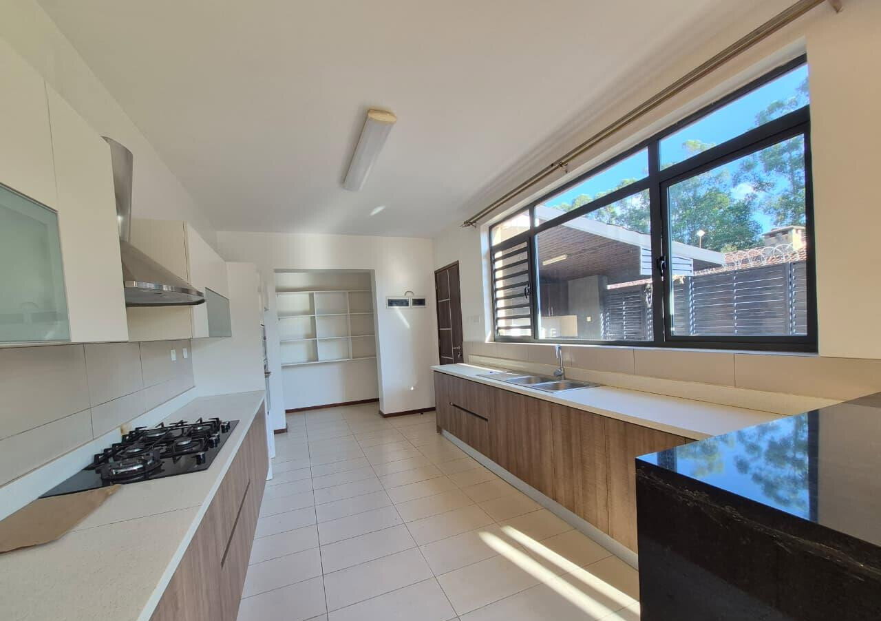 4BR Townhouse Near UN Gigiri – Private Garden & Gated