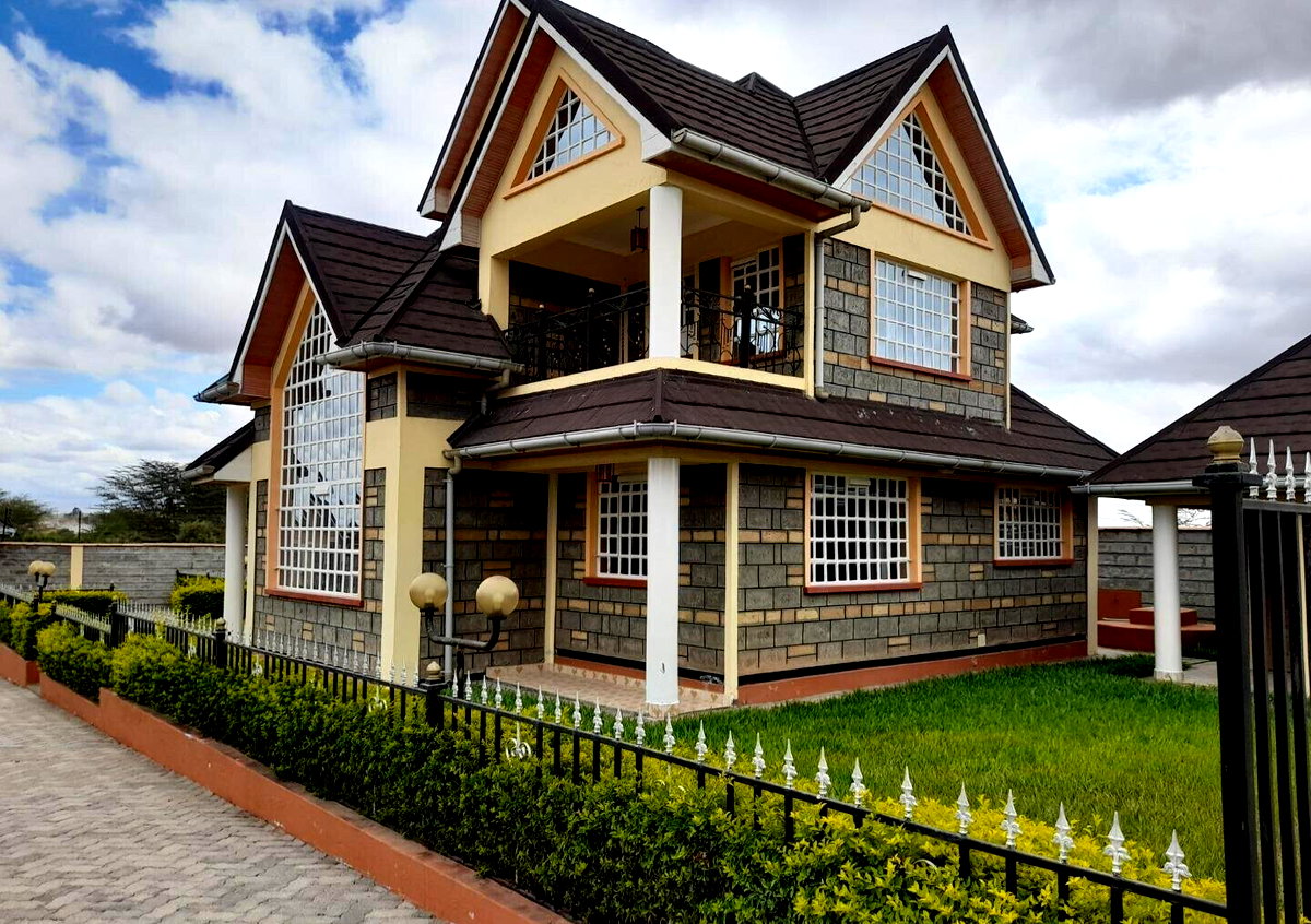 5BR All-Ensuite Maisonette with Solar & DSQ - Kitengela Yukos