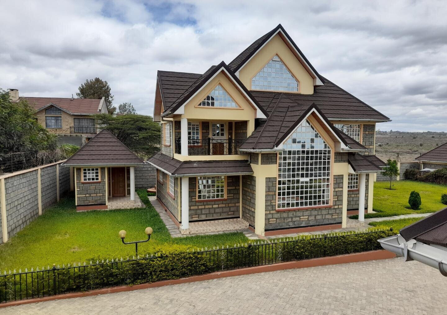 5BR All-Ensuite Maisonette with Solar & DSQ - Kitengela Yukos