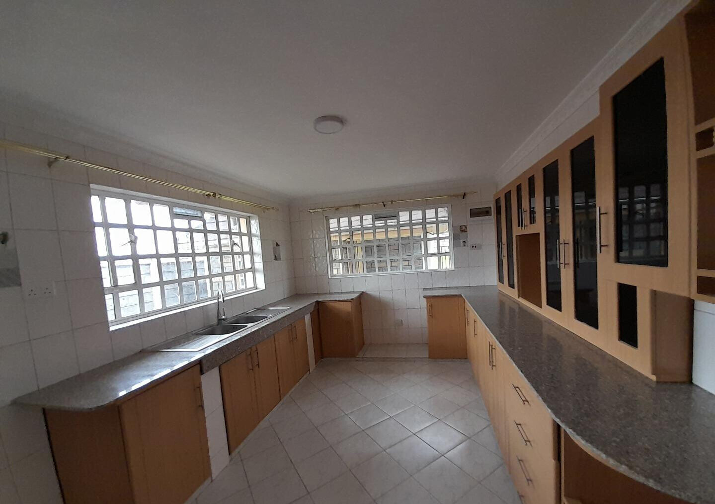 5BR All-Ensuite Maisonette with Solar & DSQ - Kitengela Yukos