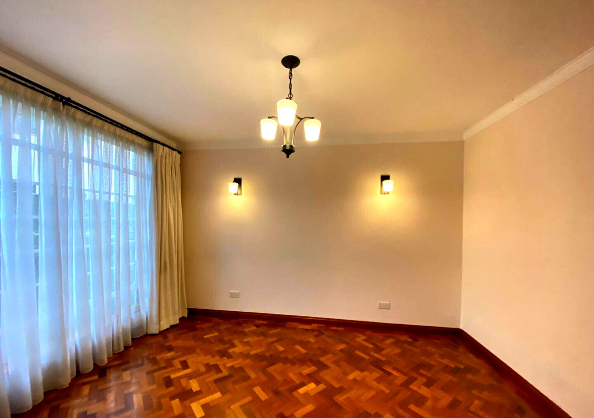 Renovated 5-Bed Townhouse with Garden & Pool - Riverside Drive