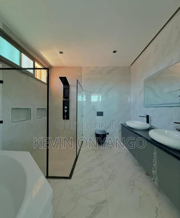 5bdrm Villa in Lavington for sale