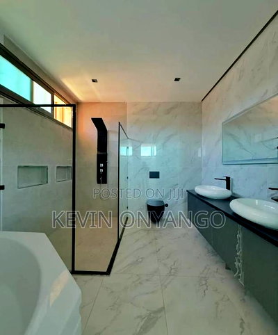 5bdrm Villa in Lavington for sale - Image 7