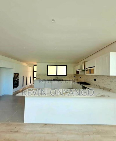 5bdrm Villa in Lavington for sale - Image 4