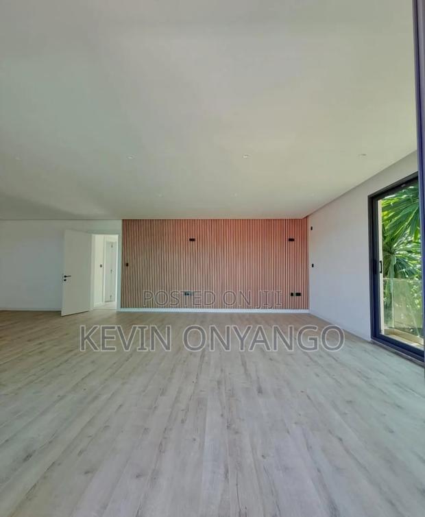 5bdrm Villa in Lavington for sale