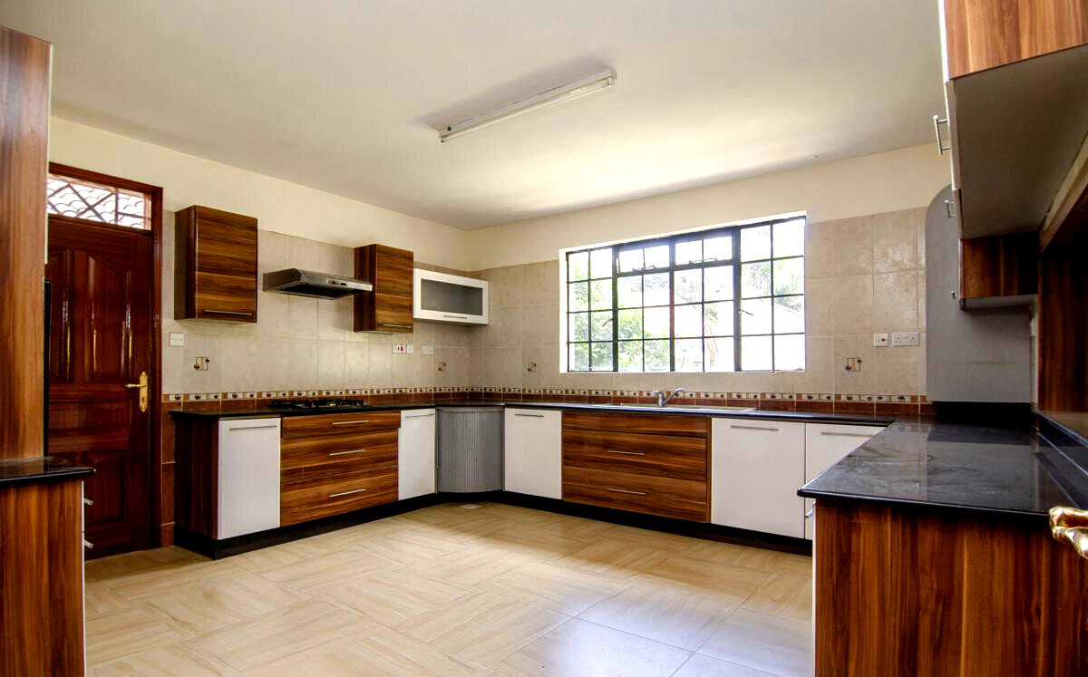 5-Ensuite Townhouse with DSQ & Spacious Lounge - Westlands