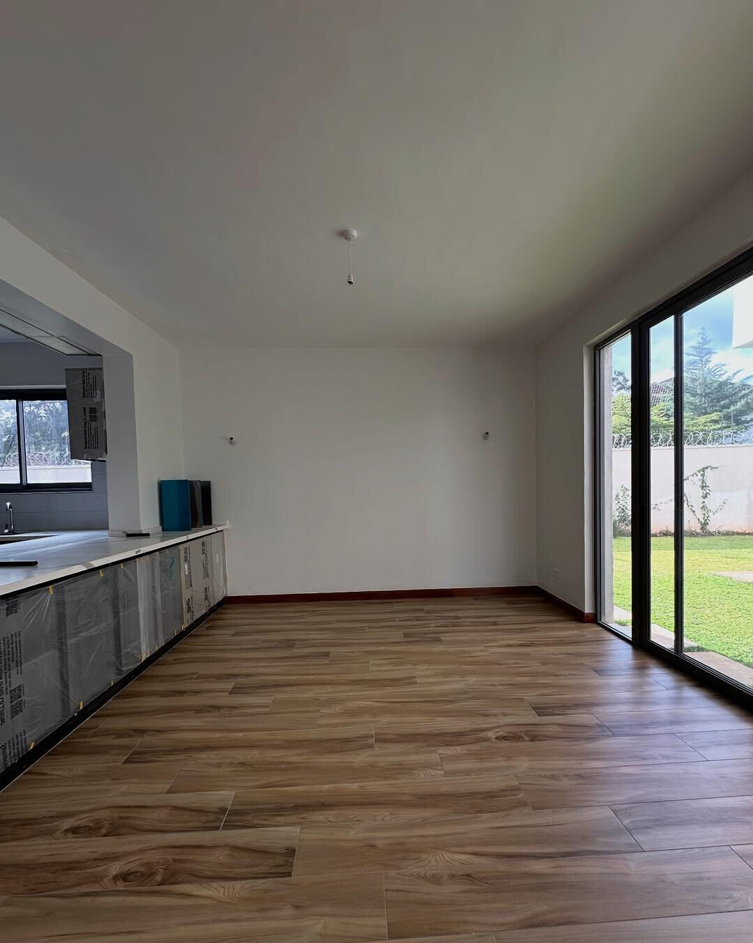 6-Ensuite Villa with Rooftop Lounge & Gym - Lavington