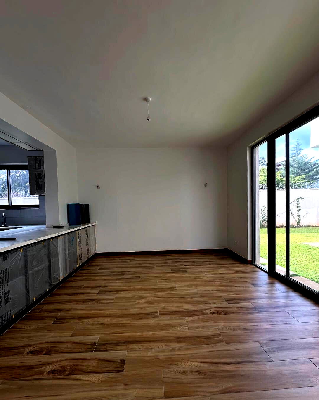 6-Ensuite Villa with Rooftop Lounge & Gym - Lavington
