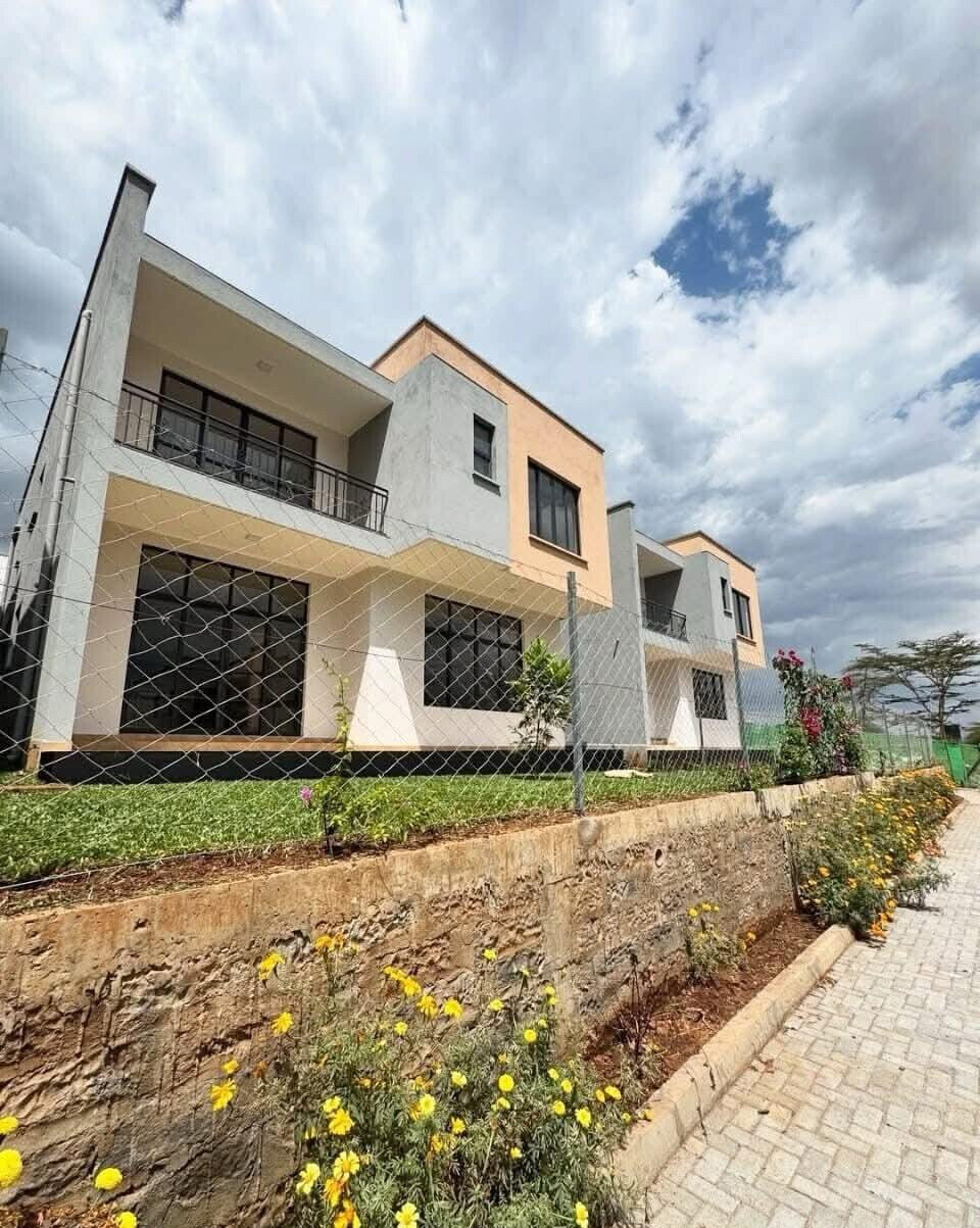 4BR Villa with DSQ & Clubhouse Facing Nairobi National Park - Mombasa Rd
