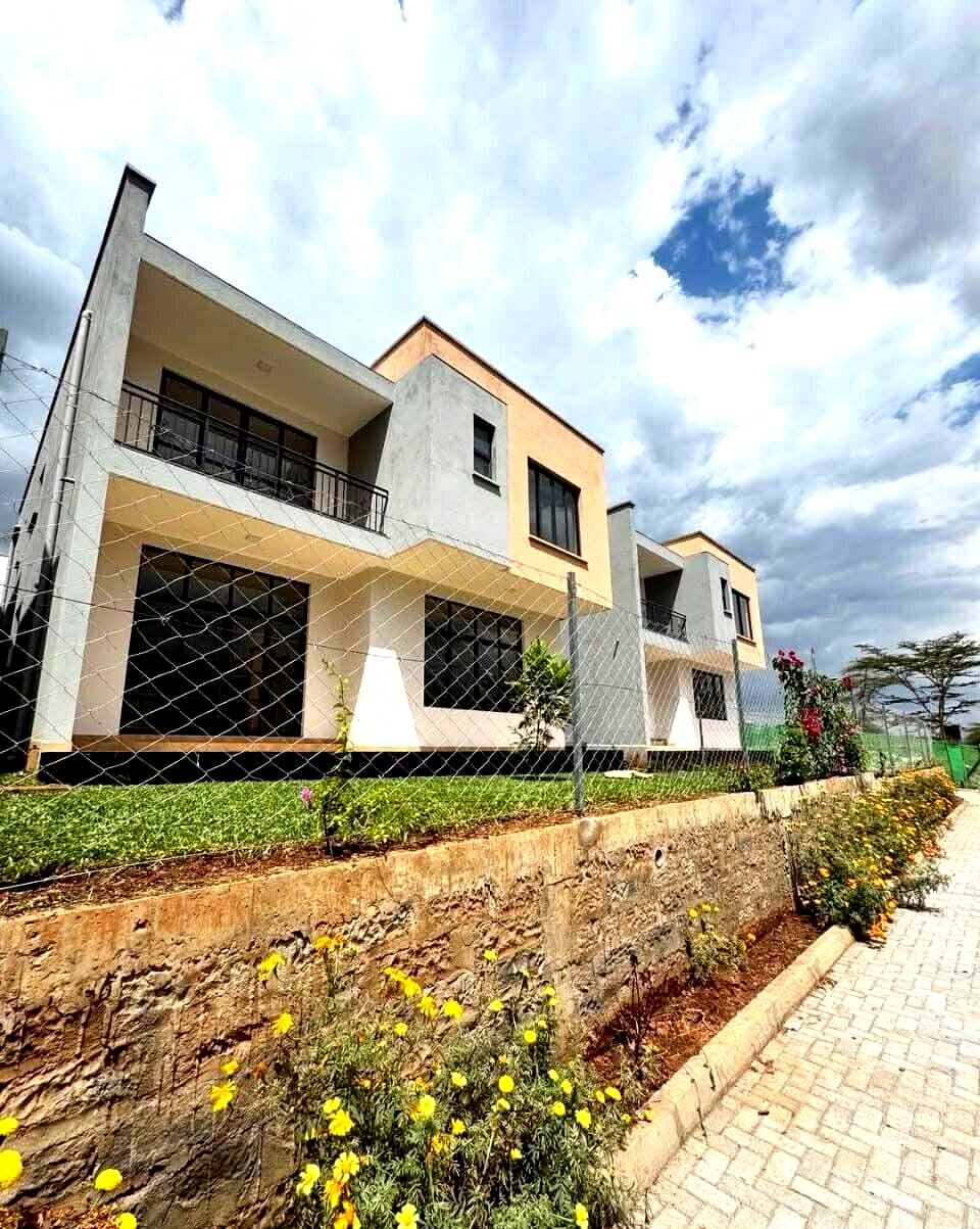 4BR Villa with DSQ & Clubhouse Facing Nairobi National Park - Mombasa Rd
