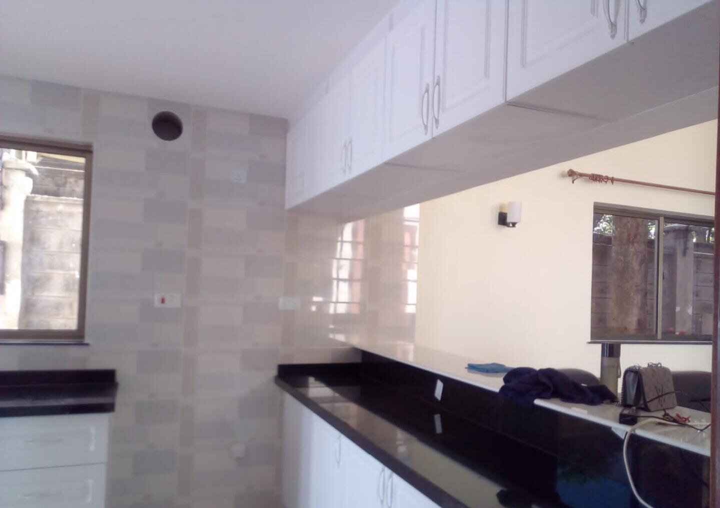5-Ensuite Townhouse with Cooker & Oven - Lavington Garden Home
