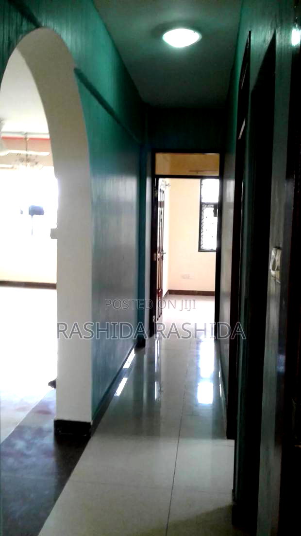 3bdrm Apartment in Royal-Academy, Kizingo for sale