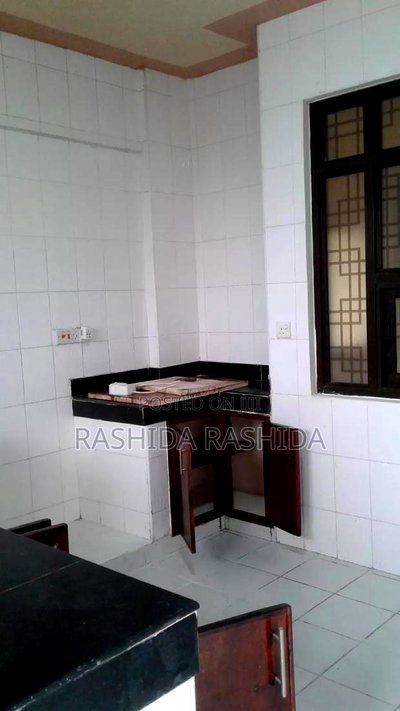 3bdrm Apartment in Royal-Academy, Kizingo for sale - Image 6