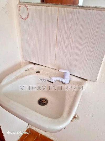 1bdrm Bedsitter in Beach Road, Nyali for rent - Image 8