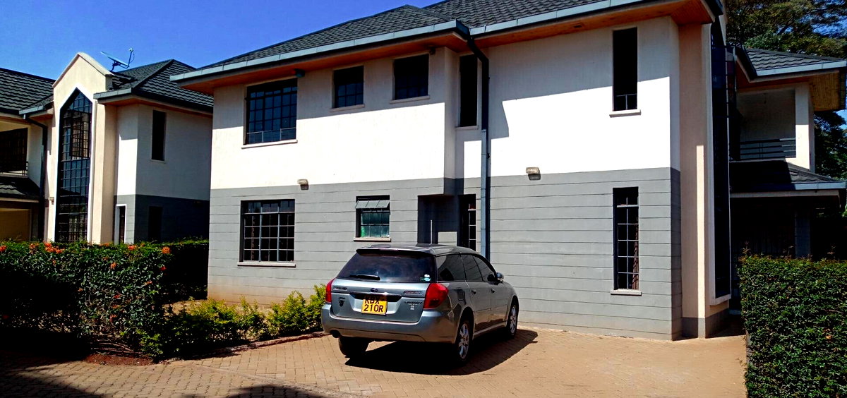 4 En-Suite Townhouse with Granite Kitchen & Private Garden - Kitisuru