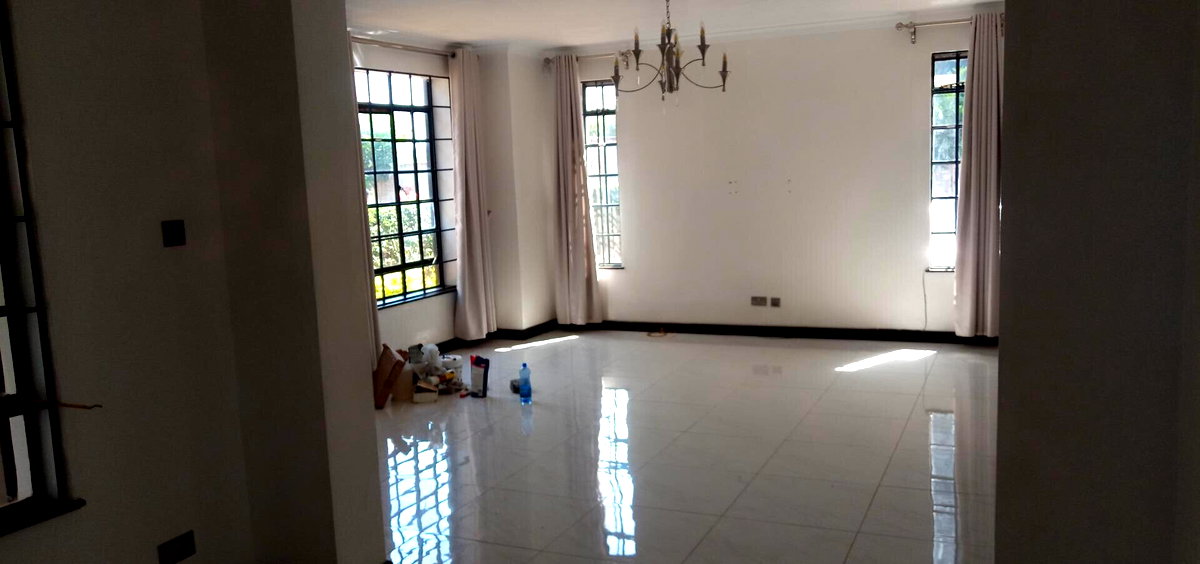 4 En-Suite Townhouse with Granite Kitchen & Private Garden - Kitisuru