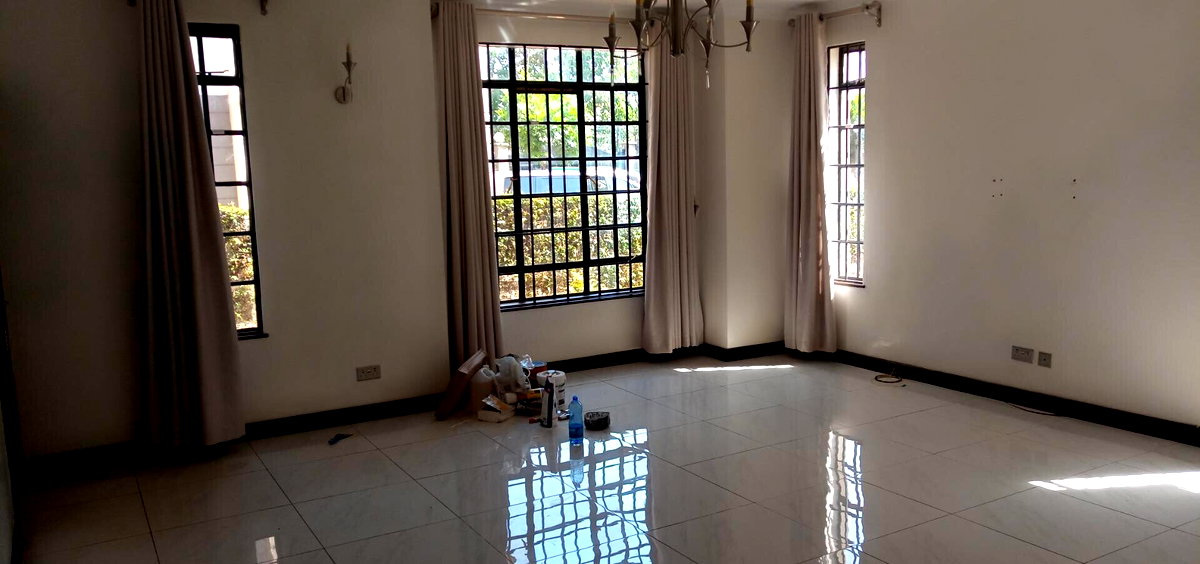 4 En-Suite Townhouse with Granite Kitchen & Private Garden - Kitisuru