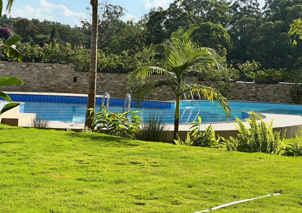 4-Bed Water Villa with Italian Kitchen & Clubhouse Gardens - Spring Valley