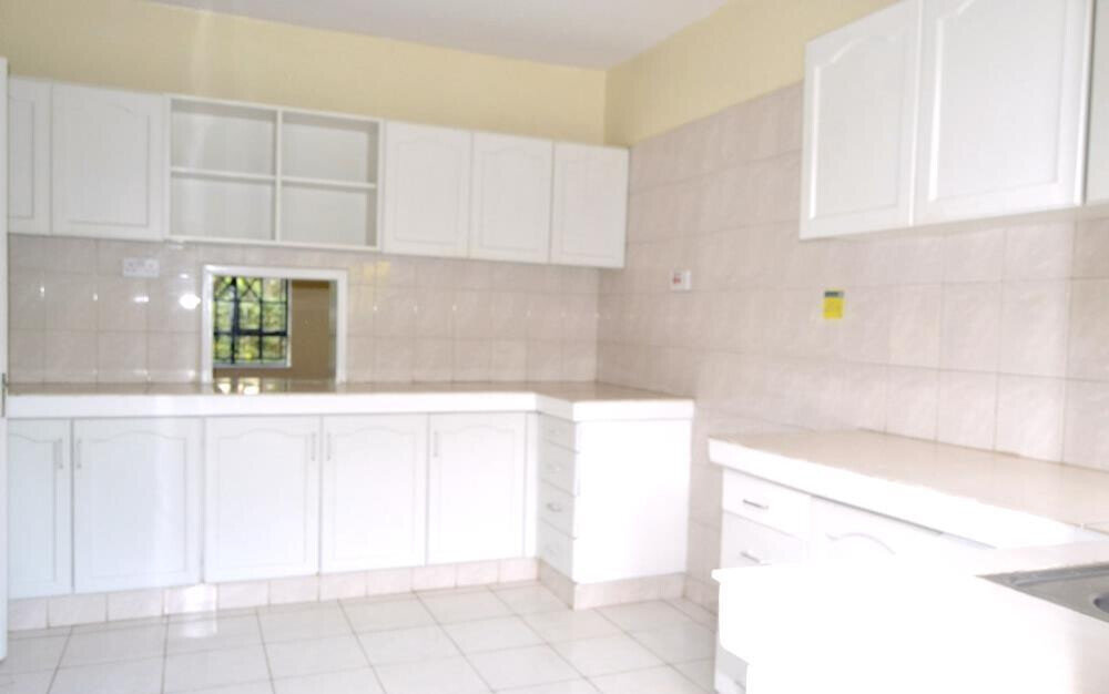 4BR Townhouse with Garden & Basketball Court - Loresho