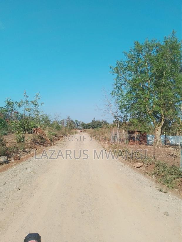 0.15 Hac Land Along Near Sagana Dual-Carriage Wachoro