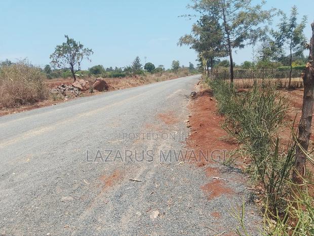 0.15 Hac Land Along Near Sagana Dual-Carriage Wachoro