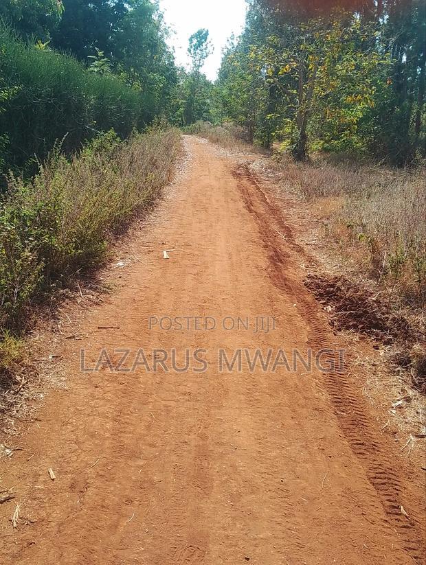 0.15 Hac Land Along Near Sagana Dual-Carriage Wachoro
