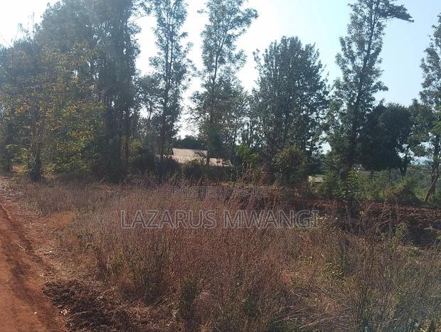 0.15 Hac Land Along Near Sagana Dual-Carriage Wachoro