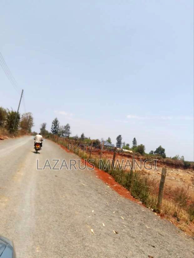 0.15 Hac Land Along Near Sagana Dual-Carriage Wachoro