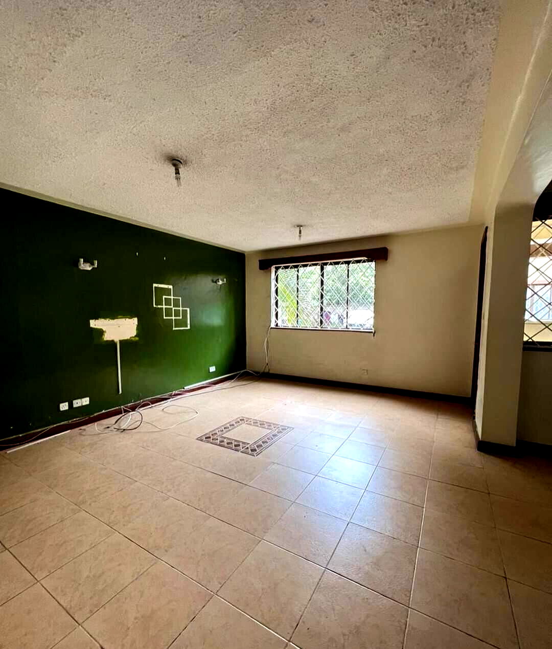 4BR Maisonette with DSQ & Water Storage - Kileleshwa Gated