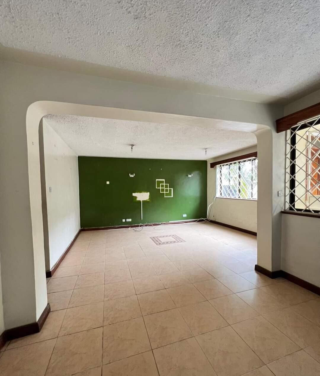 4BR Maisonette with DSQ & Water Storage - Kileleshwa Gated