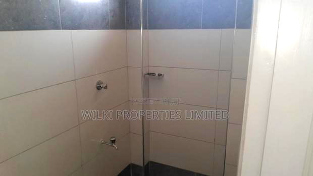 Executive 2 Broom Ensuite to Let in Ruiru