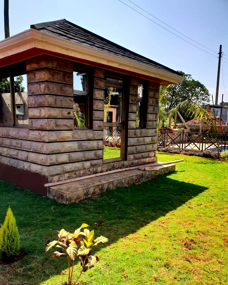 5BR All-Ensuite Townhouse with Solar Backup & Gym - Ruiru