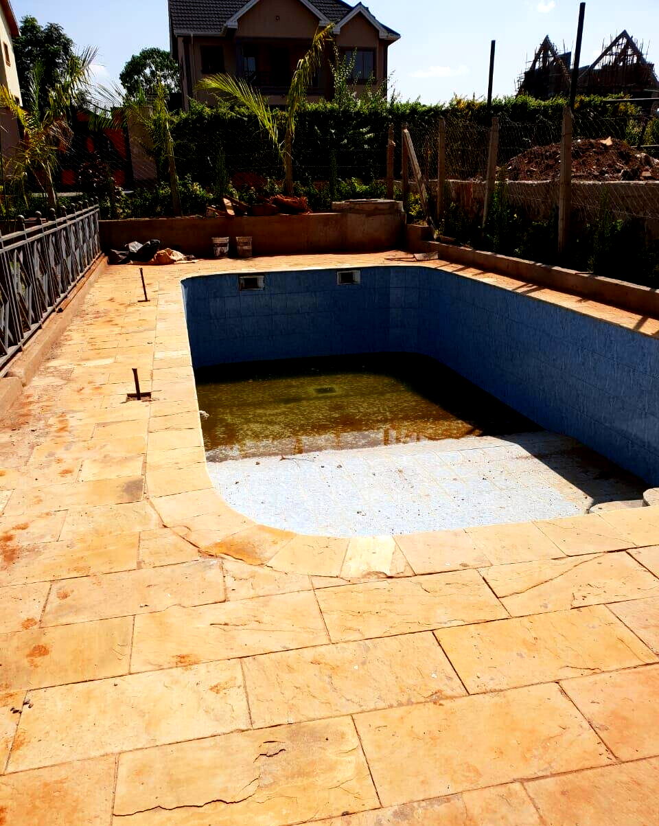 5BR All-Ensuite Townhouse with Solar Backup & Gym - Ruiru