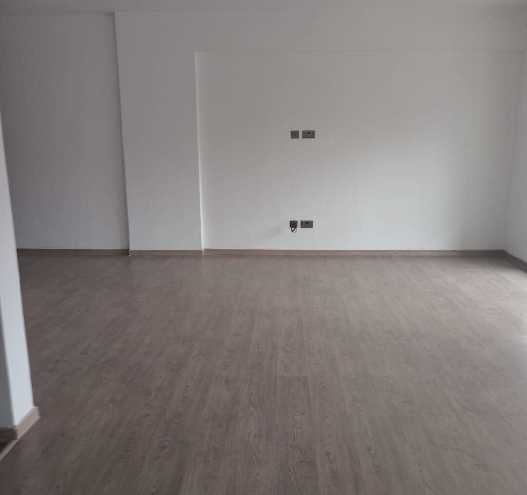 4BR Apartment with DSQ & Pool - Parklands, Nairobi