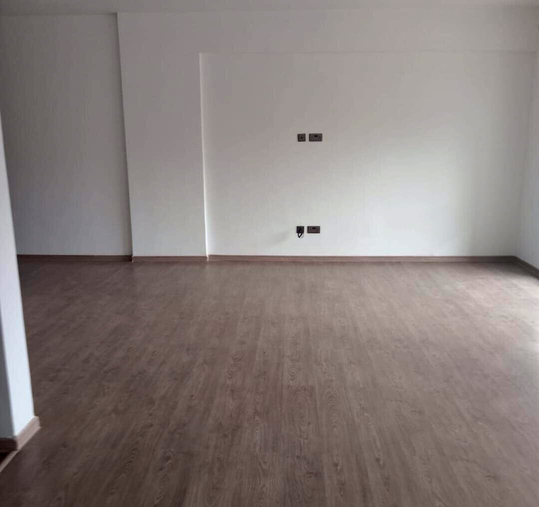 4BR Apartment with DSQ & Pool - Parklands, Nairobi