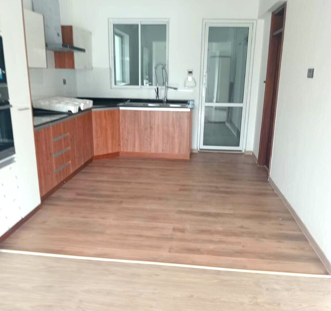 4BR Apartment with DSQ & Pool - Parklands, Nairobi