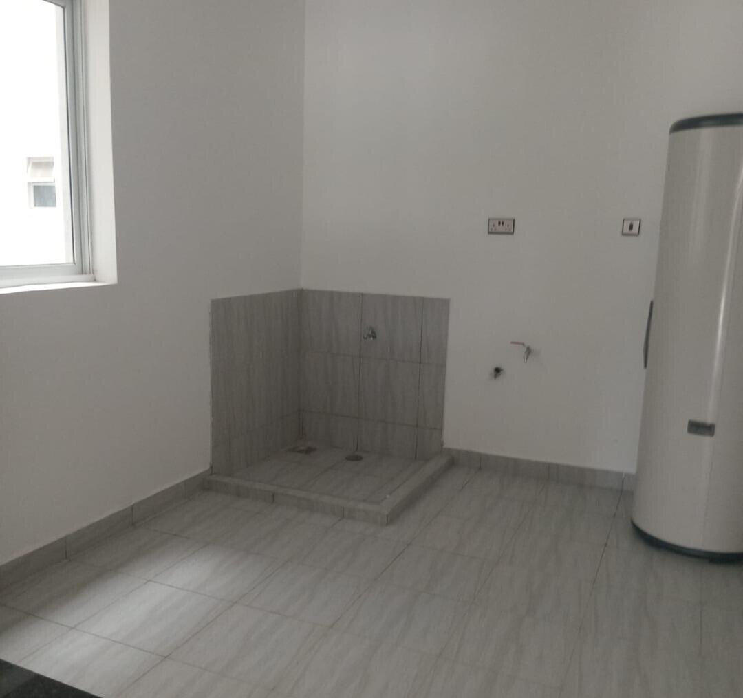 4BR Apartment with DSQ & Pool - Parklands, Nairobi